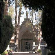 Et gammelt mausoleum