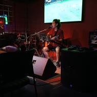 Por Noodle and Bar 