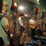 Kevin Sysyn med band