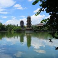 Solpagoden og Månepagoden 