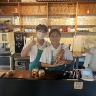 De søde ekspedienter hos bageren