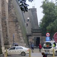 Vores byport og trappen op