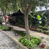 Vejen langs bymuren i vestlig retning 