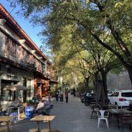 Vejen langs bymuren i vestlig retning