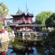 Shanghai Tower ses i baggrunden 