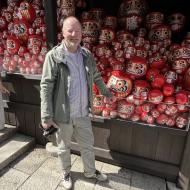 Jens Peter og Daruma-dukkerne