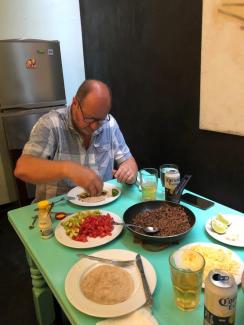 Vi laver tacos hjemme