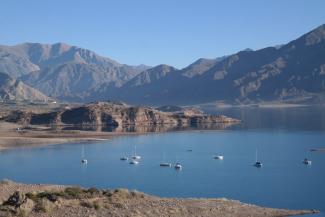Lago Potrerillos